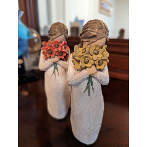 Demdaco Other - Willow Tree Warm Embrace and Surrounded by Love Figurine Figures Susan Lordi Pre